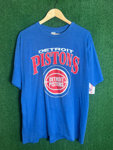 VTG Detroit Pistons Shirt Sz Large / XL