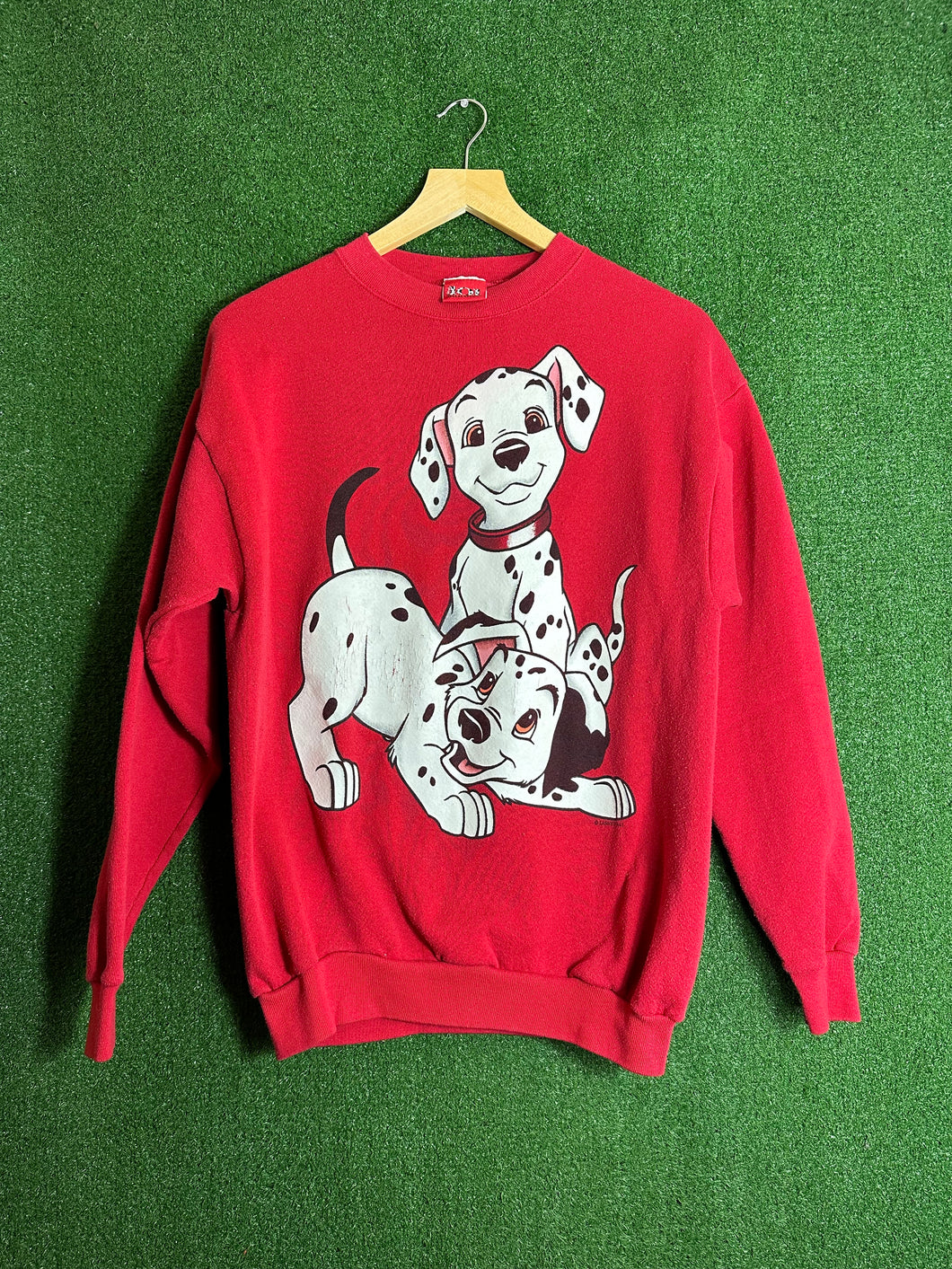 Disney x 101 Dalmatians Crewneck Size Medium / Large