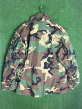 MILITARY COLD WEATHER FIELD WOODLAND CAMO Jacket w/ Hoodie Size Medium