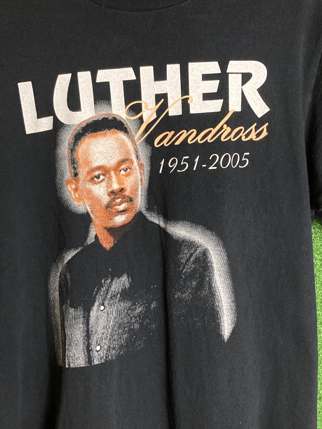 VTG Rare Y2K Luther Vandross “The Best of Luther” Shirt Size Large